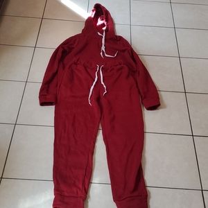 Wonderful wine sweatsuit.